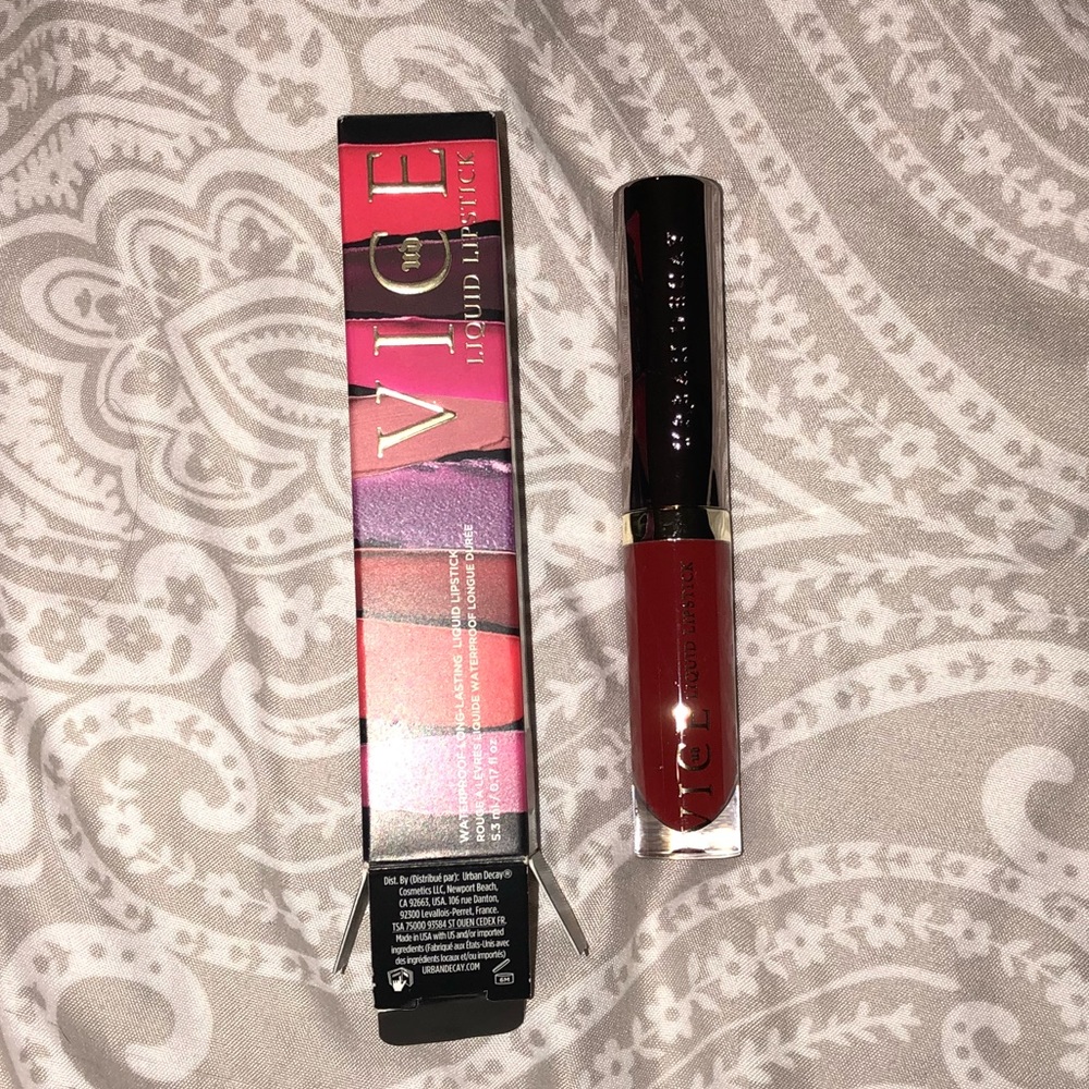 URBAN DECAY LIPSTICK